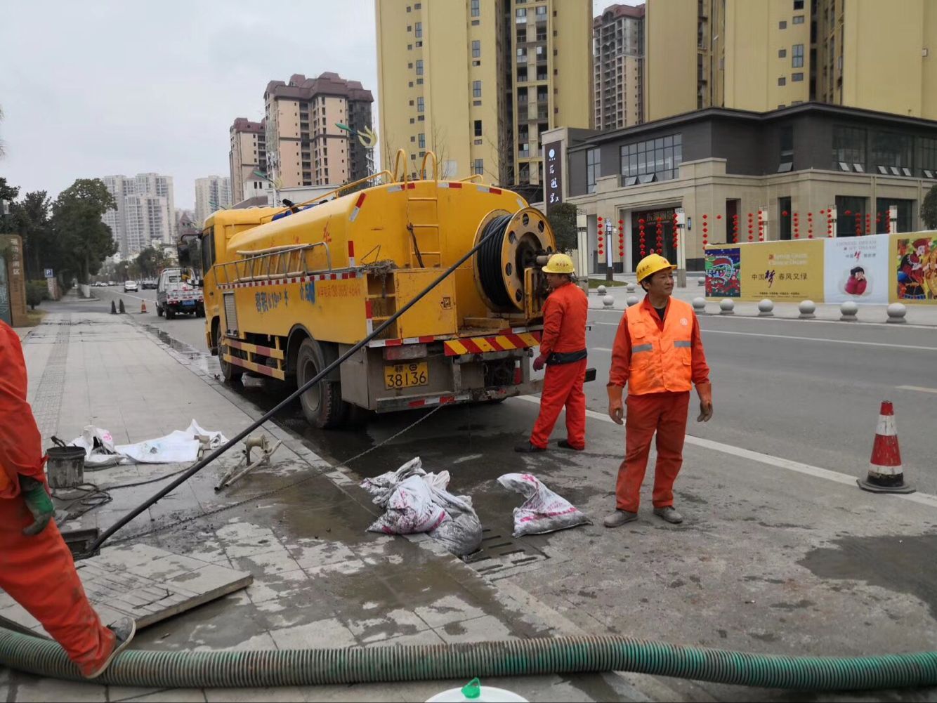 月湖排污管道清淤-管道清洗