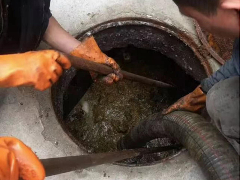 月湖化油池、化粪池清理要做哪些安全措施？